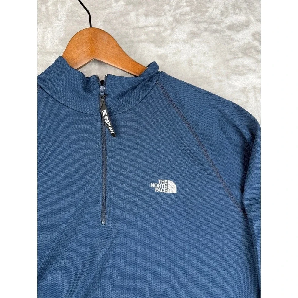 The North‎ Face Mens Long Sleeve 1/4 Zip Pullover Athletic Shirt Blue M